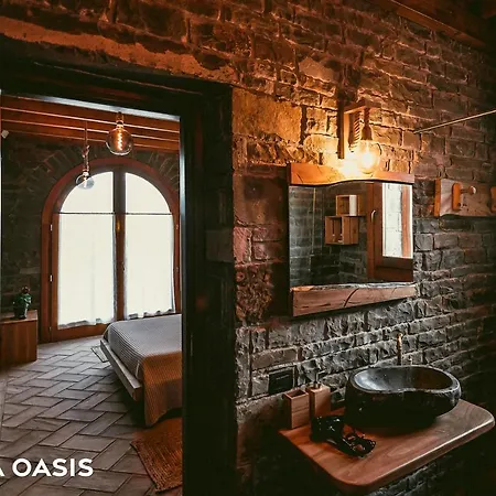 Kshira Oasis - Luxury 7-bedroom Apartment Qeparo