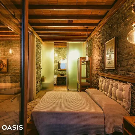 Kshira Oasis - Luxury 7-bedroom Apartment Qeparo