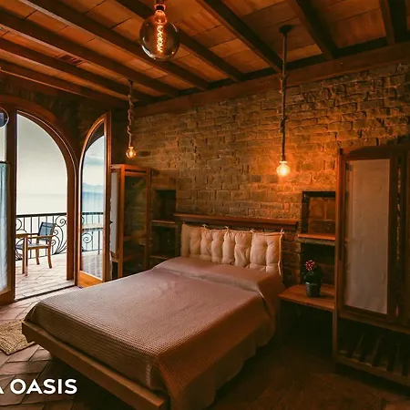 Kshira Oasis - Luxury 7-bedroom Qeparo